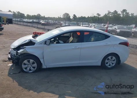 2016 Hyundai Elantra Se/Sport/Limited z USA, uszkodzony, nr VIN 5NPDH4AE9GH794201